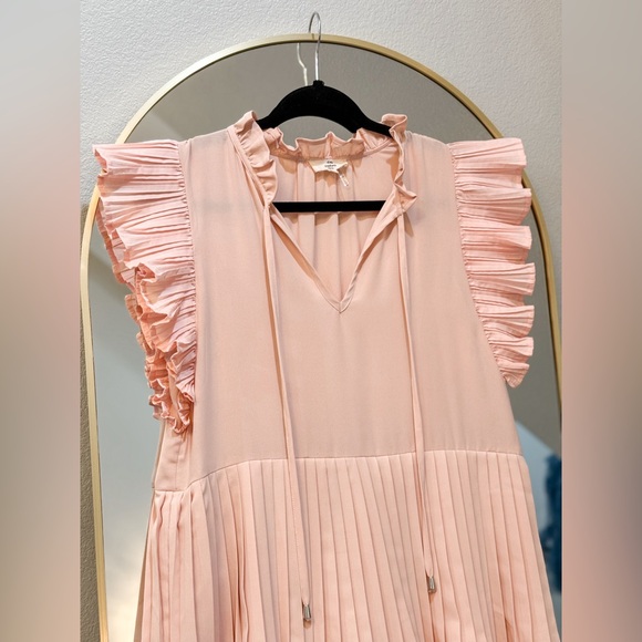 Entro Pink Ruffled Sleeveless Blouse - Picture 2 of 4